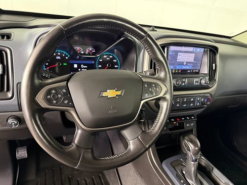 Used 2022 Chevrolet Colorado Z71 w/ Safety Package AWD/4WD image 22