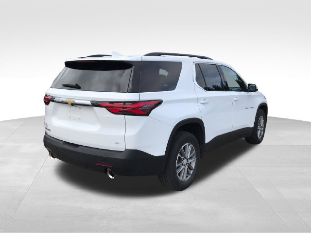 Used 2023 Chevrolet Traverse LT FWD image 2