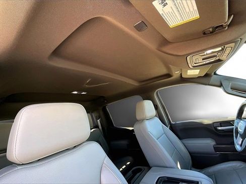 Used 2019 GMC Sierra 1500 SLT w/ SLT Premium Plus Package image 17