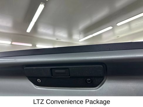Used 2020 Chevrolet Silverado 1500 LTZ w/ LTZ Plus Package AWD/4WD image 17