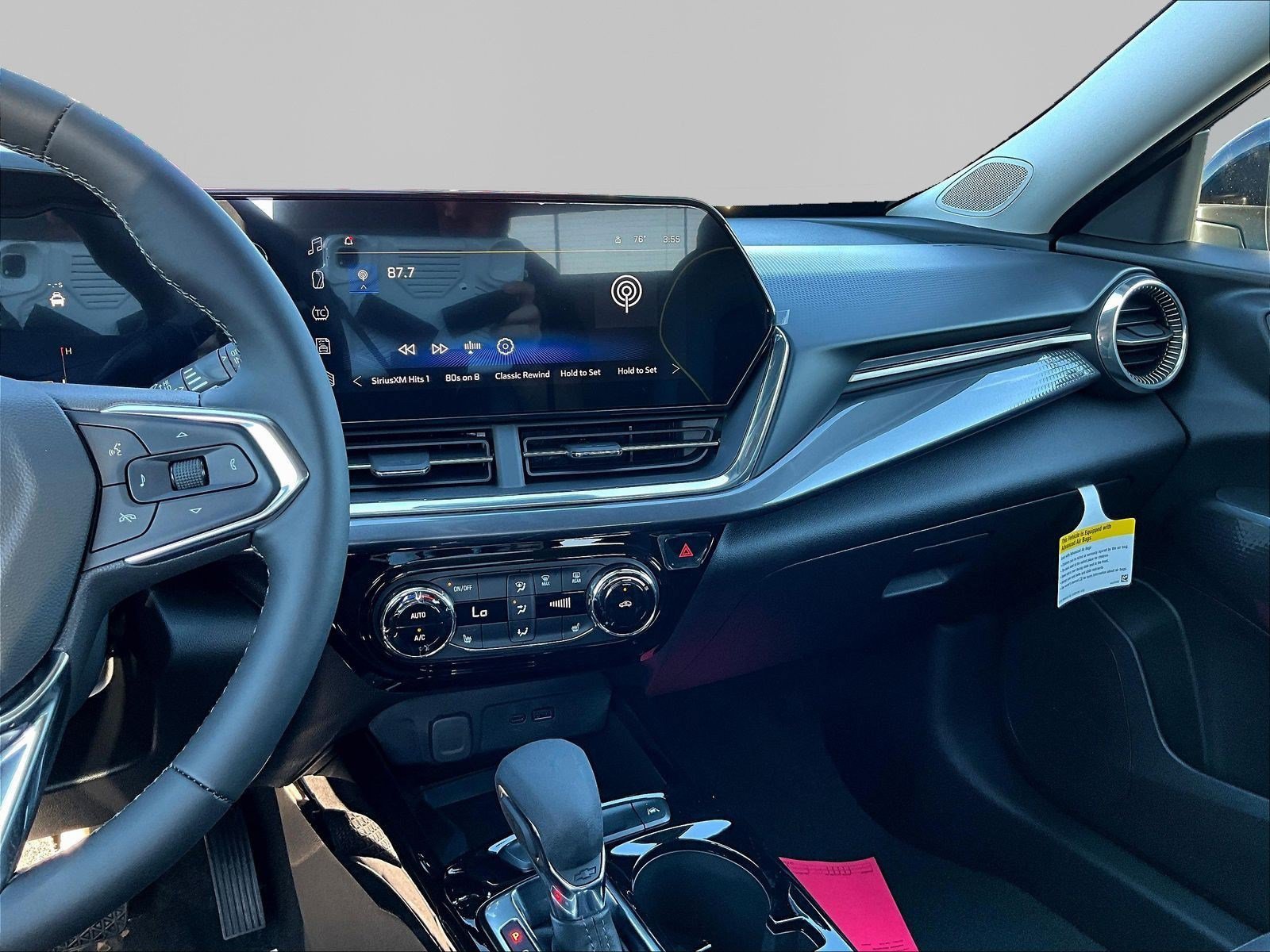 New 2026 Chevrolet Trax ACTIV w/ Sunroof Package FWD image 11