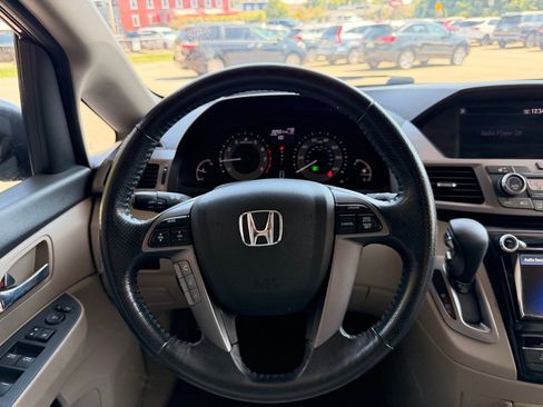 Used 2014 Honda Odyssey EX-L image 21