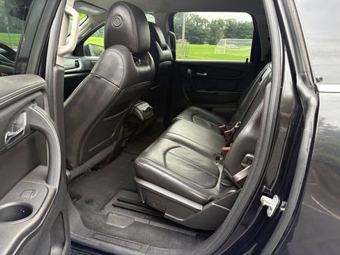 Used 2015 Chevrolet Traverse LT image 21