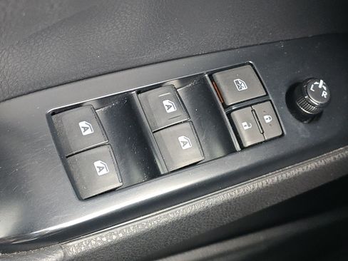 Used 2020 Toyota Camry SE image 13