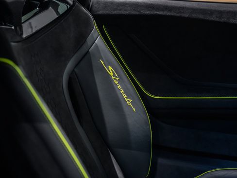 Used 2024 Lamborghini Huracan Sterrato AWD/4WD image 25