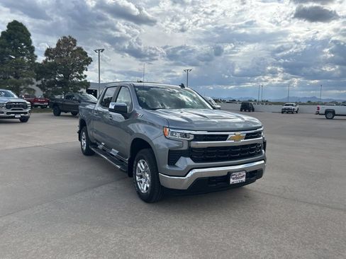 New 2026 Chevrolet Silverado 1500 LT w/ Z71 Off-Road Package AWD/4WD image 8