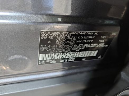 Used 2023 Toyota RAV4 LE AWD/4WD image 32
