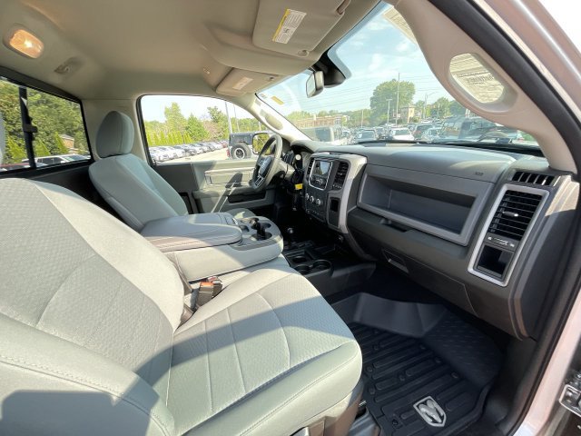 Used 2018 RAM 3500 Tradesman w/ Chrome Appearance Group AWD/4WD image 34