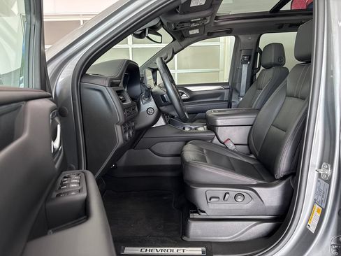 Certified 2023 Chevrolet Suburban RST w/ Sport Performance Package AWD/4WD image 13