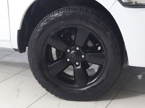 Used 2019 RAM 1500 Express w/ Express Value Package AWD/4WD image 12
