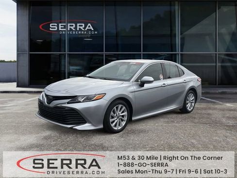 Used 2020 Toyota Camry LE w/ Convenience Package image 1