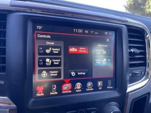 Used 2015 RAM 2500 Laramie AWD/4WD image 9