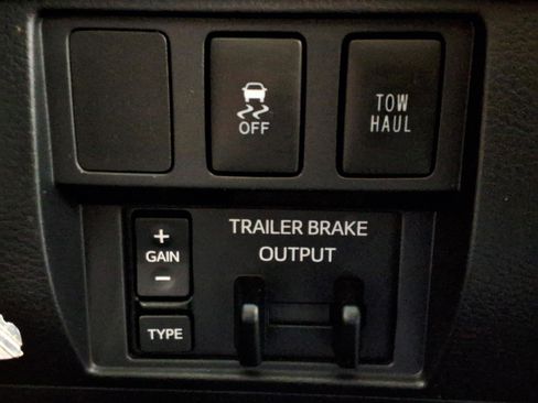 Used 2017 Toyota Tundra SR5 w/ TRD Off Road Package image 23