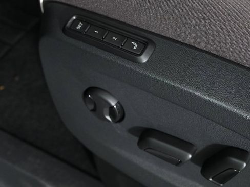 New 2025 Volkswagen ID. Buzz Pro S image 23