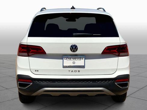 Used 2022 Volkswagen Taos SE FWD image 5