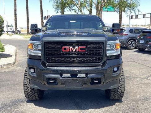 Used 2018 GMC Sierra 2500 Denali w/ Duramax Plus Package AWD/4WD image 3