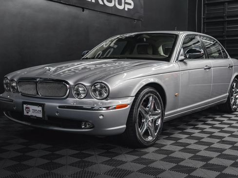 Used 2006 Jaguar XJ Vanden Plas RWD image 25
