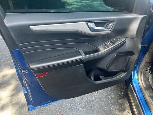 Used 2022 Ford Escape SEL FWD image 12