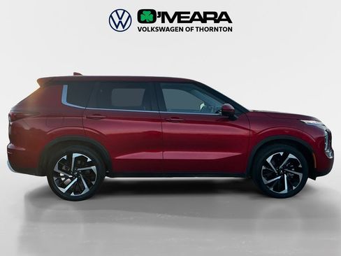 Used 2024 Mitsubishi Outlander SE Black Edition image 6