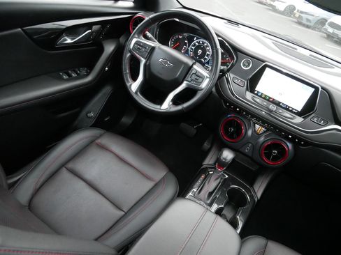 Used 2022 Chevrolet Blazer RS w/ Enhanced Convenience Package image 9