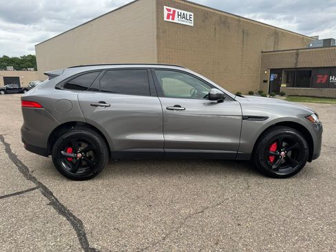 Used 2019 Jaguar F-PACE Premium AWD/4WD image 11