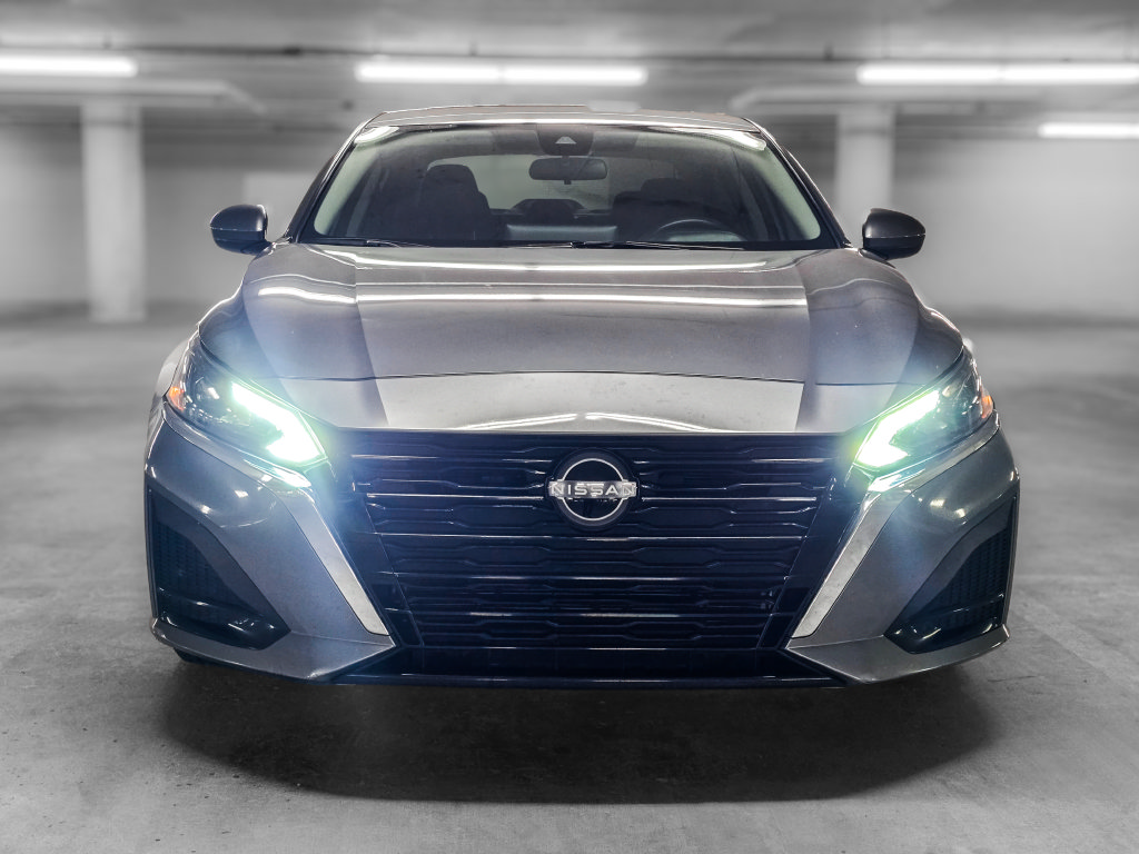 Used 2023 Nissan Altima 2.5 SV w/ SV Premium Package FWD image 13