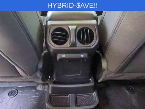 Used 2023 Jeep Wrangler Unlimited w/ Cold Weather Group AWD/4WD image 28