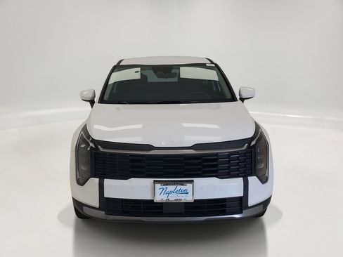Used 2026 Kia Sportage LX FWD image 2