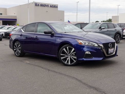 Used 2022 Nissan Altima 2.5 SR FWD image 5