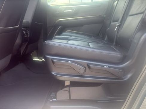 Used 2025 Chevrolet Tahoe Z71 AWD/4WD image 26