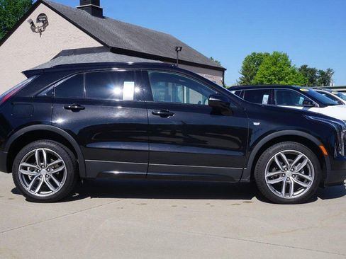 Used 2023 Cadillac XT4 Sport AWD/4WD image 2