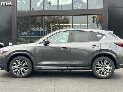 New 2025 MAZDA CX-5 Signature image 8