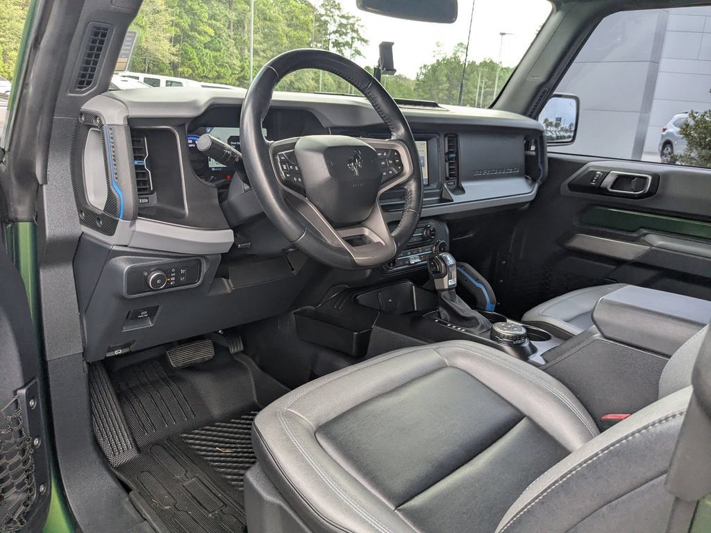 Used 2022 Ford Bronco Black Diamond w/ Sasquatch Package AWD/4WD image 16