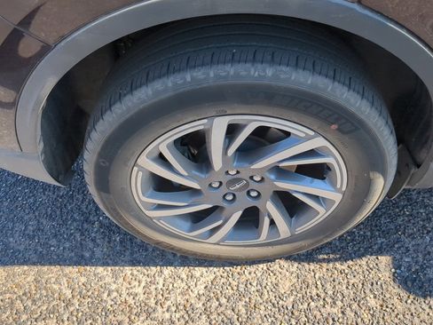 Used 2023 Lincoln Corsair FWD image 10