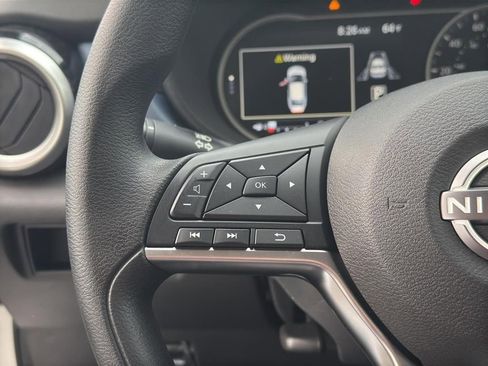 New 2025 Nissan Versa SV image 18