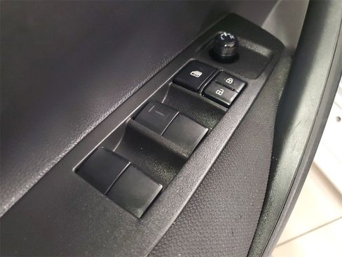 Used 2023 Toyota Corolla LE image 18