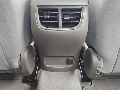 Used 2025 Chevrolet Malibu LT image 27