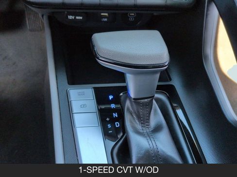Used 2024 Hyundai Elantra SEL image 16
