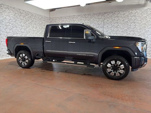 Used 2025 GMC Sierra 2500 Denali AWD/4WD image 8