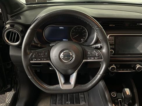 Used 2020 Nissan Kicks SR w/ SR Premium Package image 23