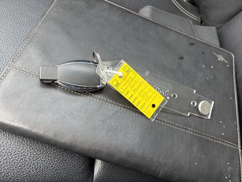 Used 2017 Mercedes-Benz SLC 300 image 37