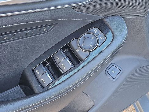 Used 2023 Cadillac CT5 Luxury image 21