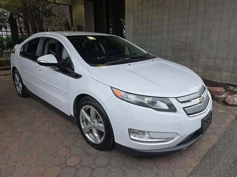 Used 2013 Chevrolet Volt w/ Enhanced Safety Package 1 FWD image 4