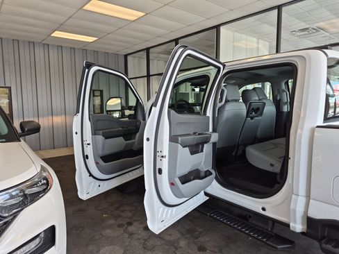 New 2026 Ford F250 XL w/ FX4 Off-Road Package image 16