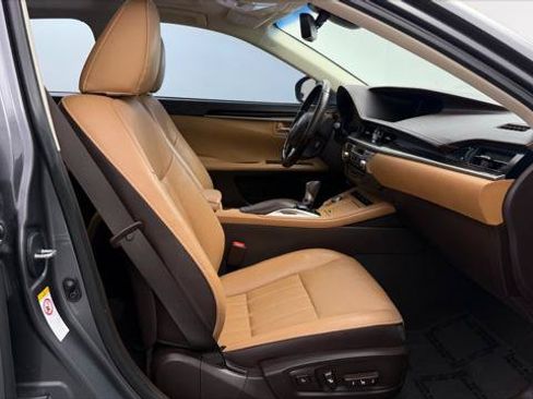 Used 2018 Lexus ES 350 w/ Luxury Package w/Wood Trim FWD image 22