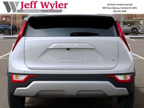New 2026 Kia Niro EX FWD image 14