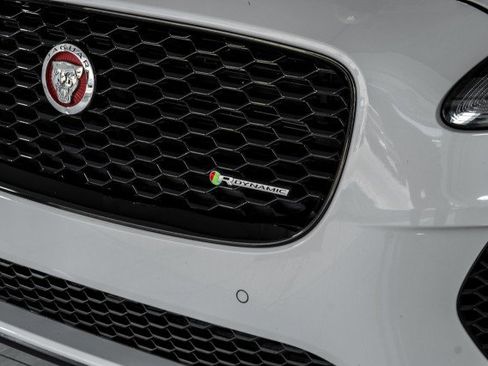 Used 2019 Jaguar E-PACE R-Dynamic SE image 47