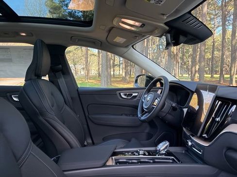 New 2026 Volvo XC60 B5 Ultra w/ Protection Package Premier image 24