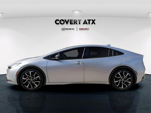 Used 2024 Toyota Prius Prime image 3