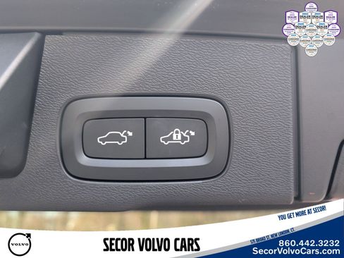 Used 2023 Volvo XC60 B5 Plus w/ Climate Package AWD/4WD image 24